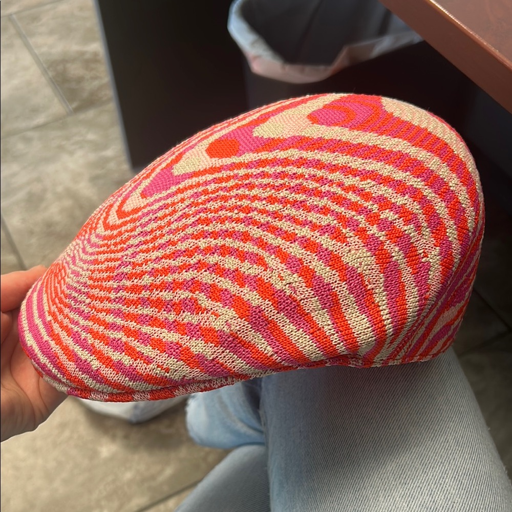 Vibrant Pink and Orange Patterned Cap Kangol Wild Trip Golf Hat 504 Flat Cap